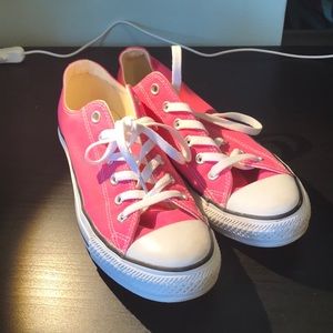 Low-Top Pink Converse